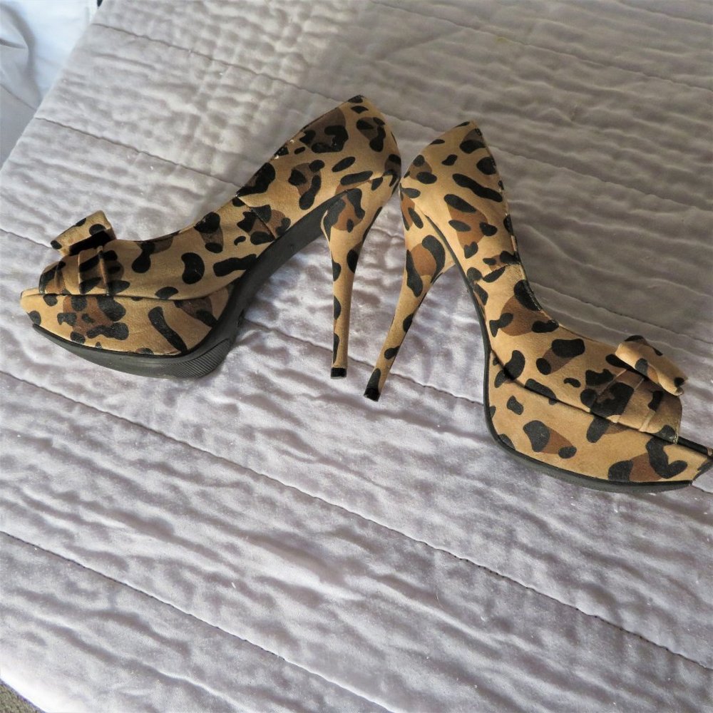 Women's Fusion Leopard Print Pumps